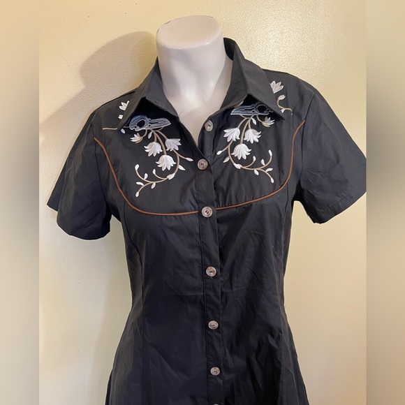 Boozelele Rodeo Queen Western Dress-mannequin is a size 6 - Picture 4 of 10